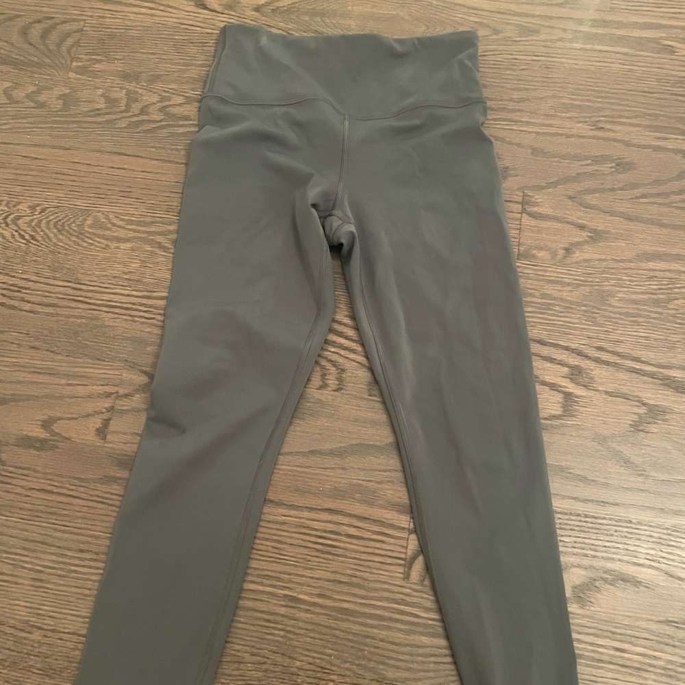 Really pretty green leggings